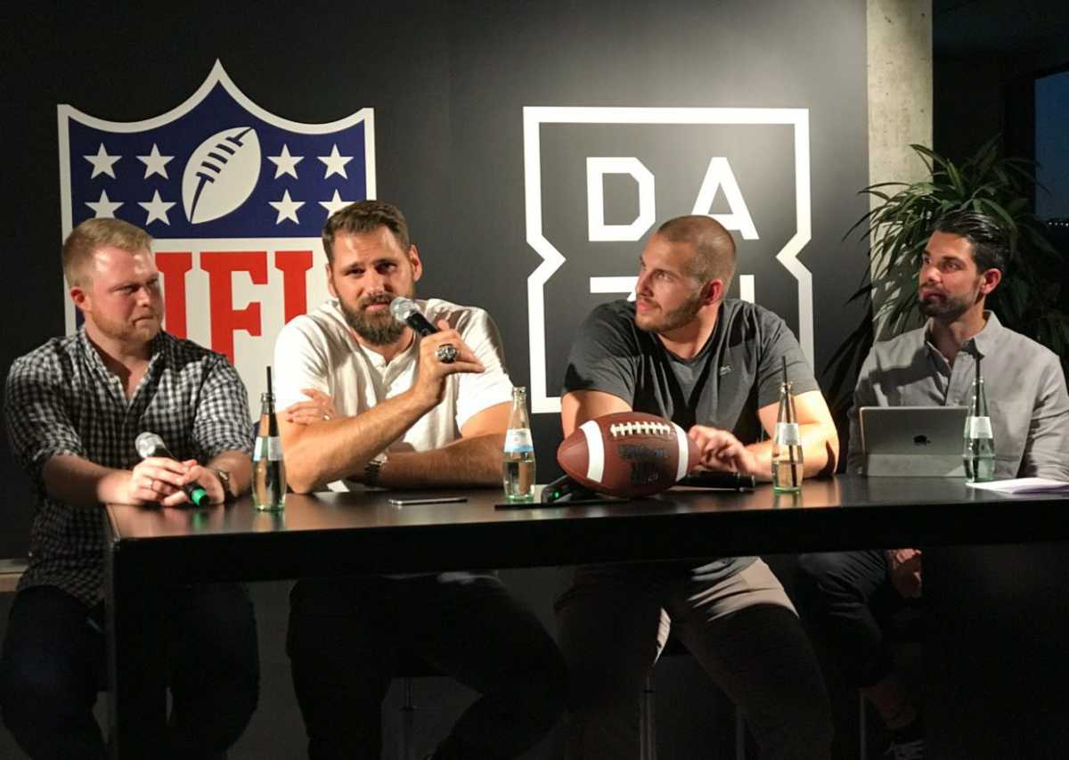 Zu Gast bei der NFL Football Night powered by DAZN